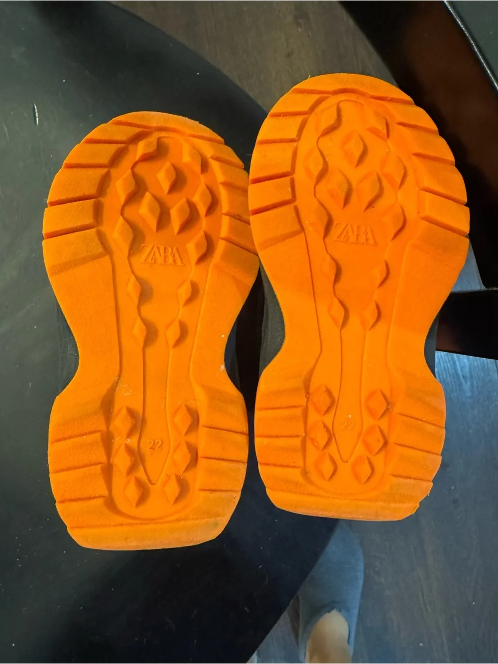 Zara Kids Padded Snow Boots in Blue and Orange